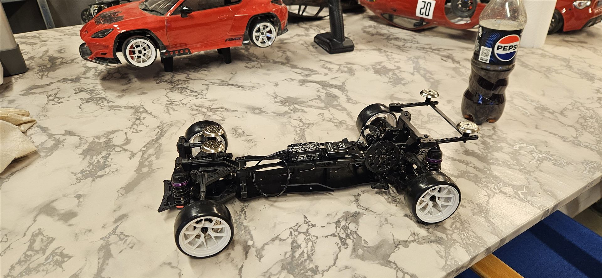 Junnuvuorot alkavat – RC-drifting 4–11-vuotiaille Aurassa